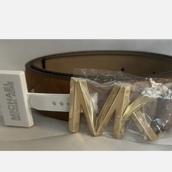 NEW Michael Kors Women's  Brown Leather Belt -with Gold Studs -  SizeM - Picture 4 of 4